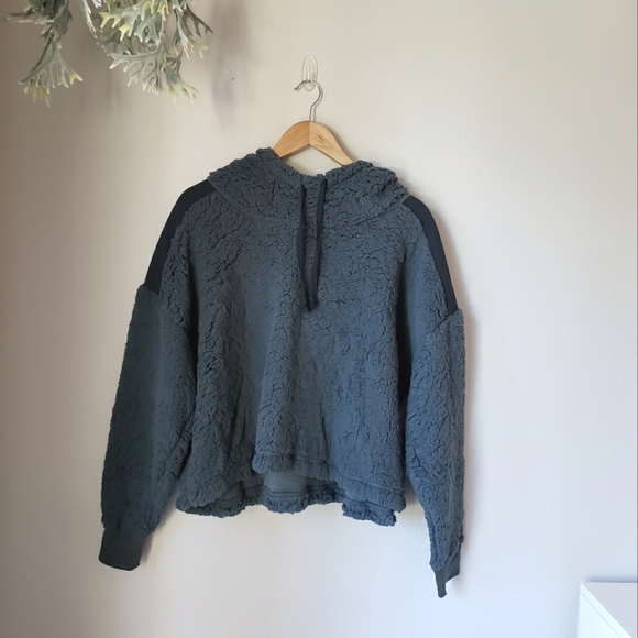 Zella | Fleece Sherpa Funnel Neck Hooded Pullover - Picture 10 of 10